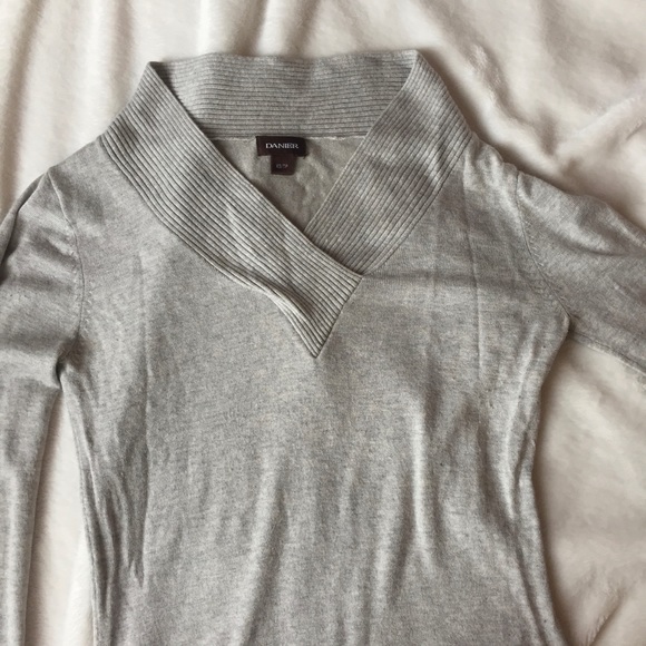 Soft Grey Danier Sweater - Picture 4 of 5